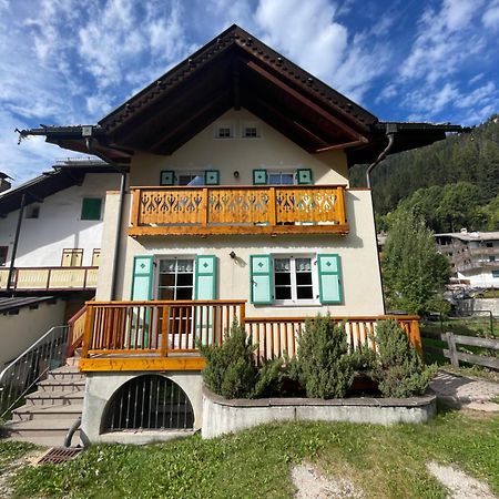 Appartamento Casa Cesarina By Ama Val Di Fassa Canazei Esterno foto