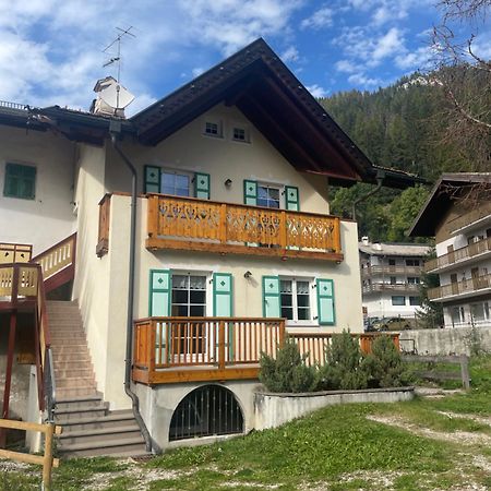 Appartamento Casa Cesarina By Ama Val Di Fassa Canazei Esterno foto
